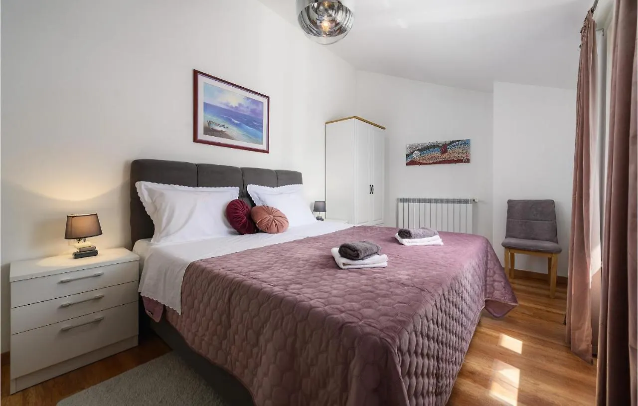 Holiday home 2 Bedroom Lovely Home In Katun Lindarski,Pazin Croatia