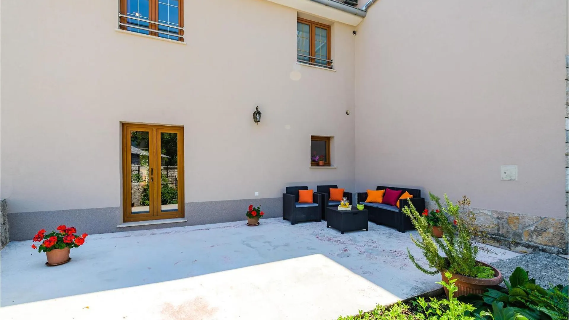 Holiday home 2 Bedroom Lovely Home In Katun Lindarski,Pazin